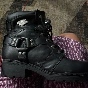 Harley Davidson leather zip up size 11 women’s boots